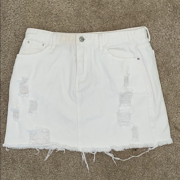 Dresses & Skirts - Super Cute White Jean Skirt
